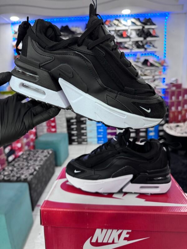 NIKE AIR MAX FURYOSA