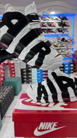 NIKE AIR UPTEMPO